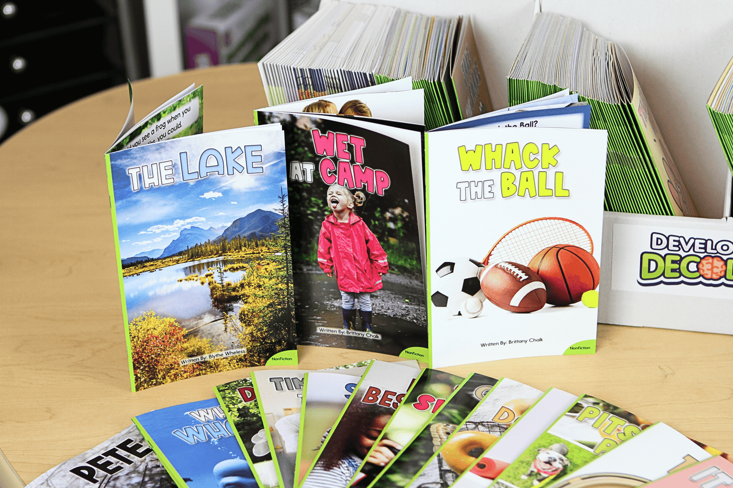 Developing Decoders Kindergarten Green Nonfiction Collection (50 titles, with 6 copies of each)